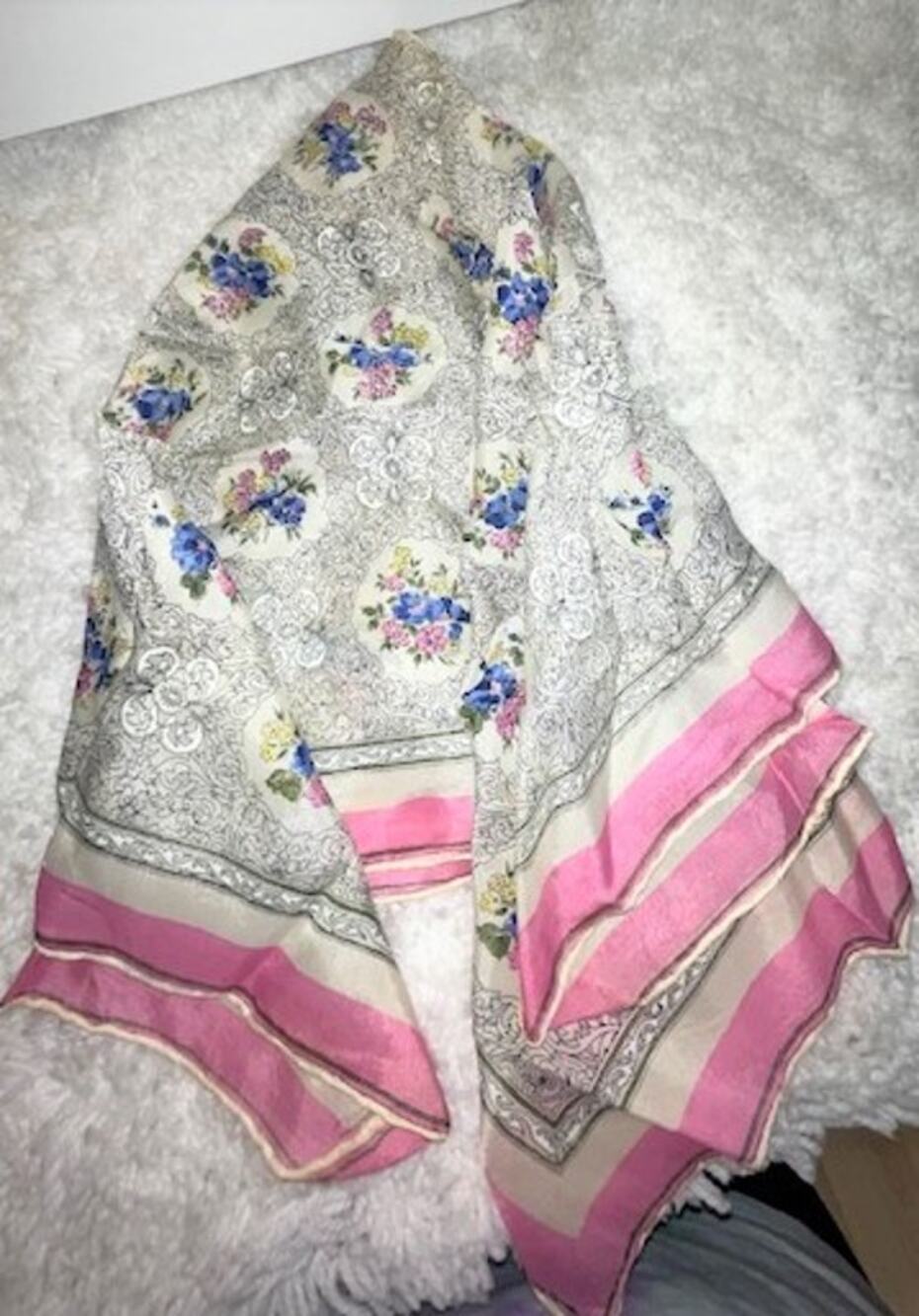 Vintage Scarf EUC